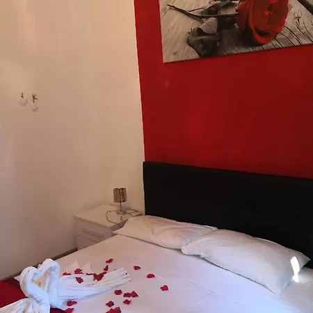 Trastevere Four Seasons Glorioso Apartment